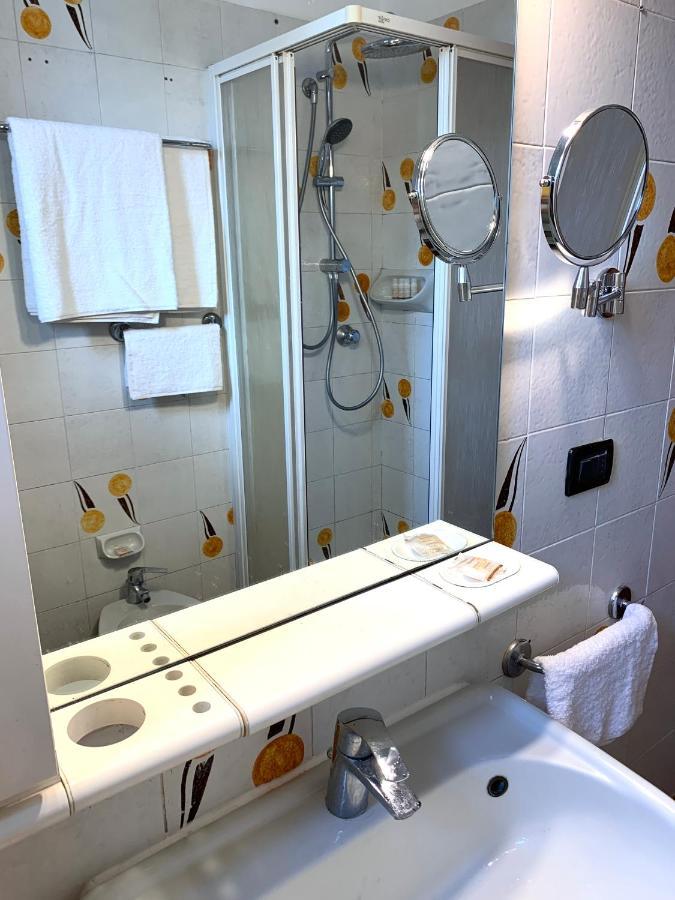 Como Lake Milano Dream Apartment Guanzate Kültér fotó